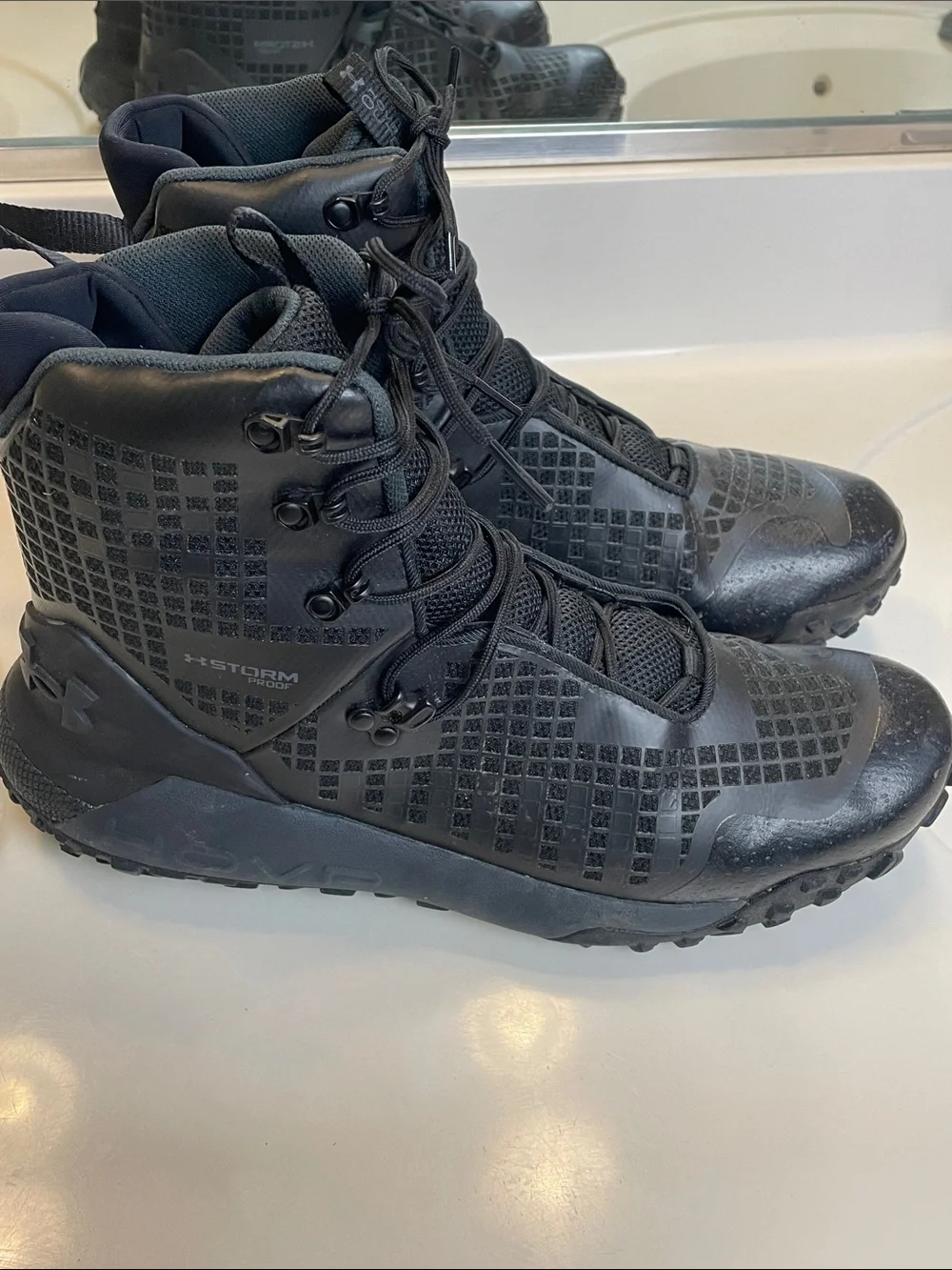 Under Armour STORM Proof Men’s HOVR Dawn Waterproof 2.0 Black Anthracite Boots